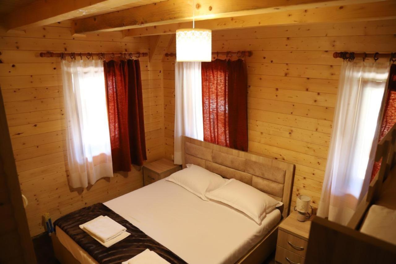 Bujtina Malaj Hotel Валбона Екстериор снимка
